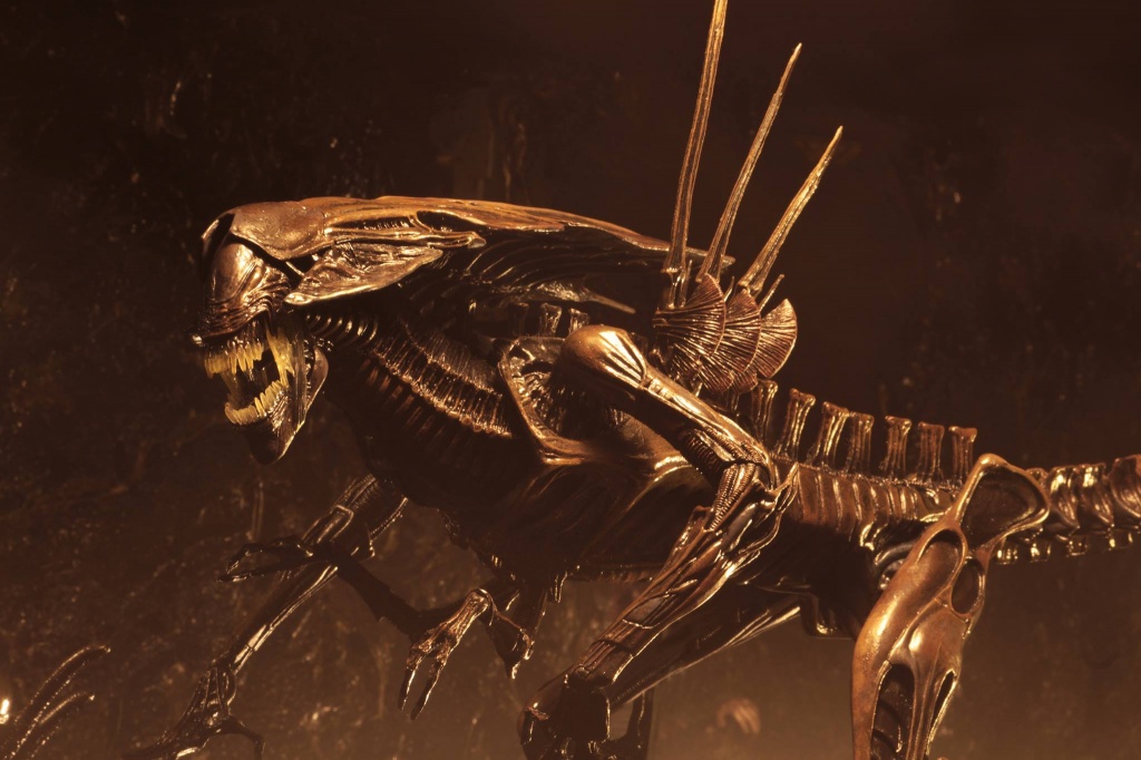 Alien-Resurrection-Queen-NECA-011.jpg