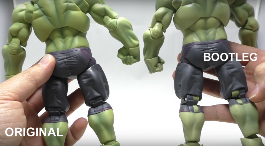 Hulk_Age_of_Ultron_Fake_vs_Original_08.jpg